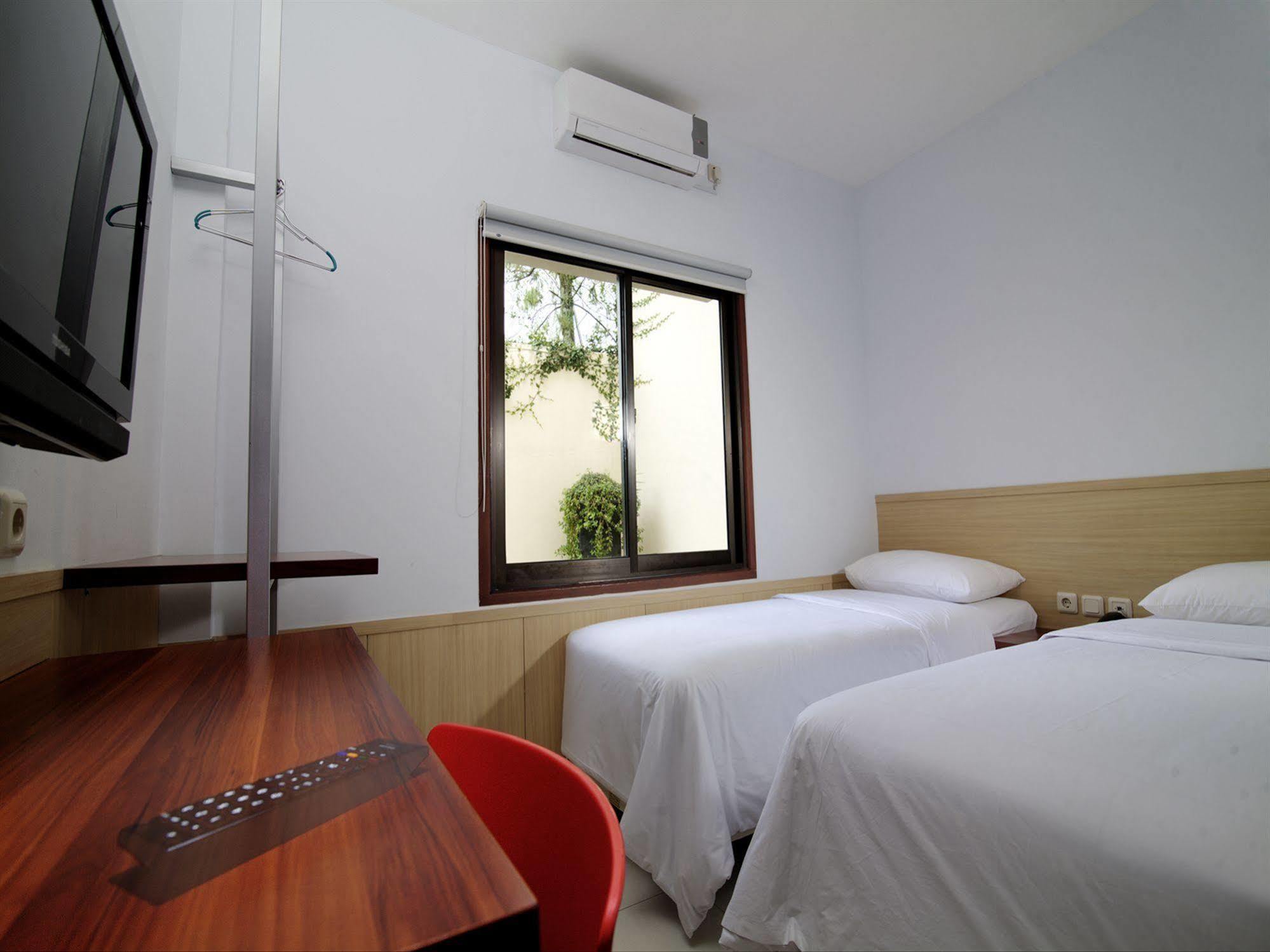 Collection O 295 Grha Ciumbuleuit Guest House Bandung Exterior foto